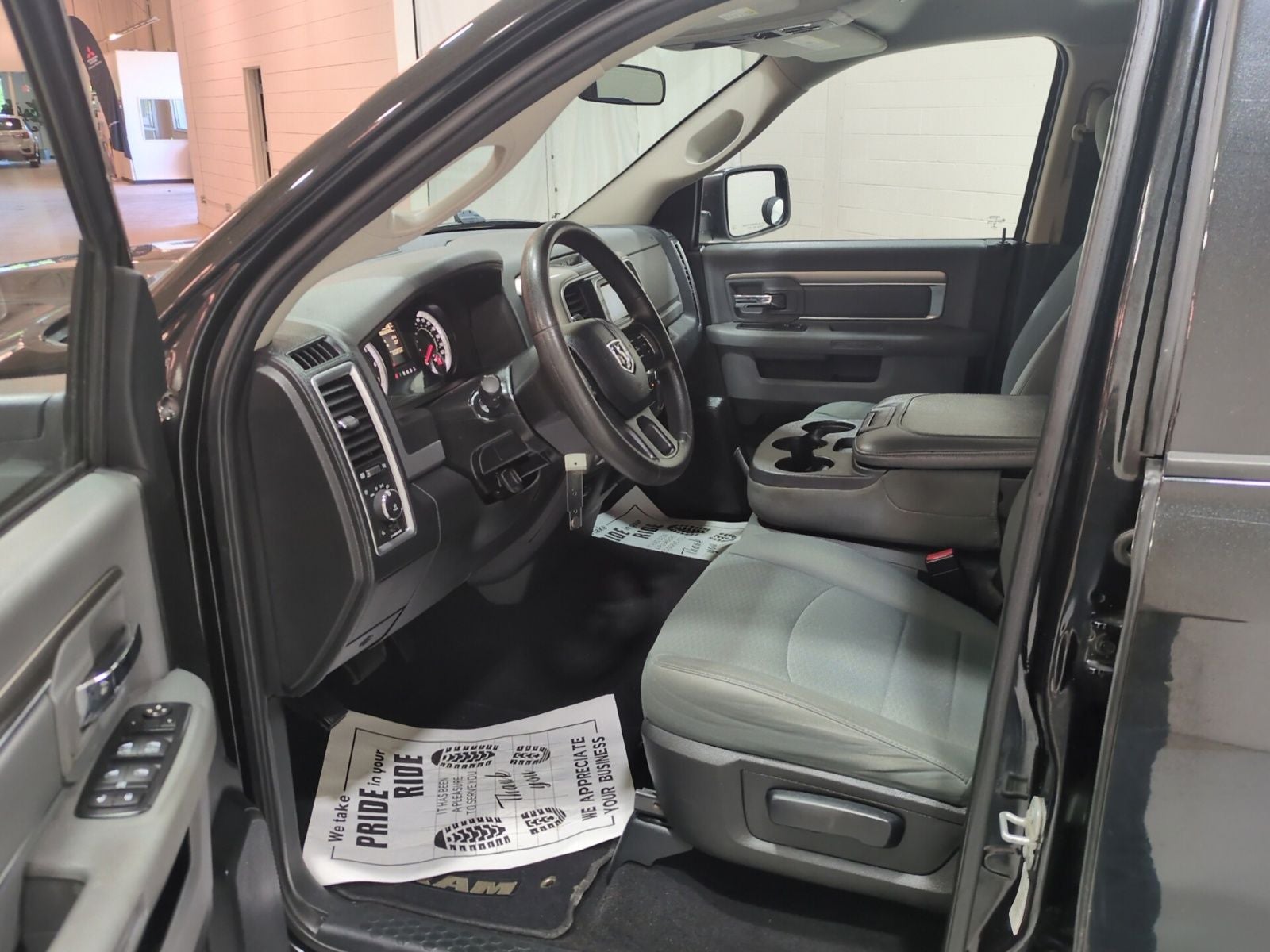 2017 RAM 1500 SLT