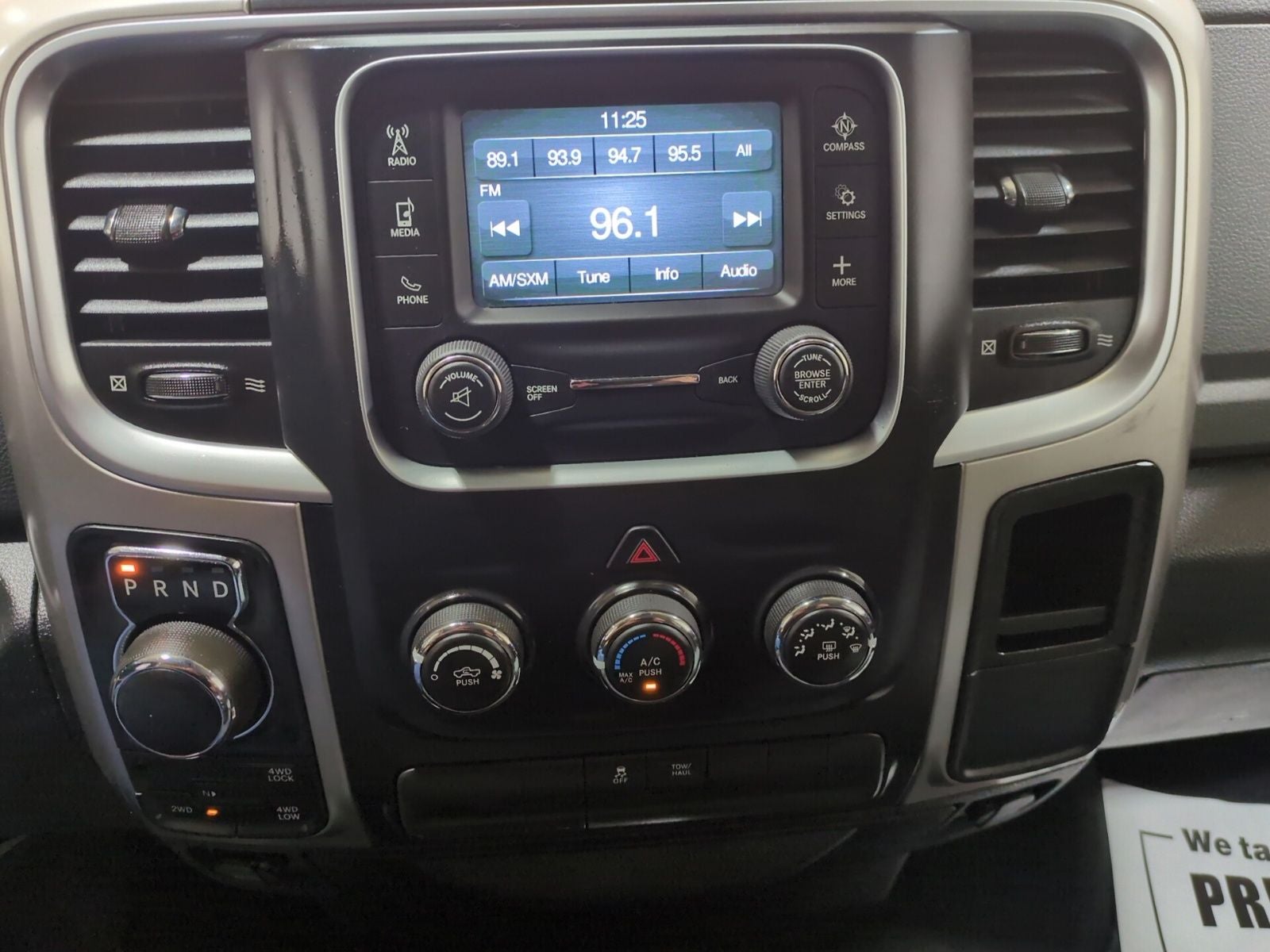 2017 RAM 1500 SLT