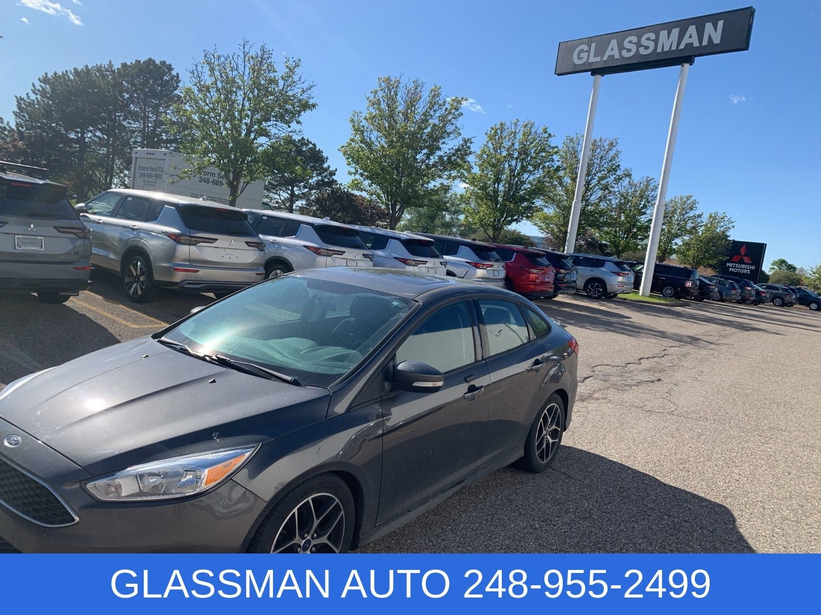 2016 Ford Focus Sedan SE's photo