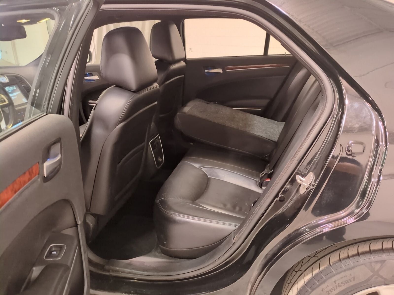 2013 Chrysler 300 Base