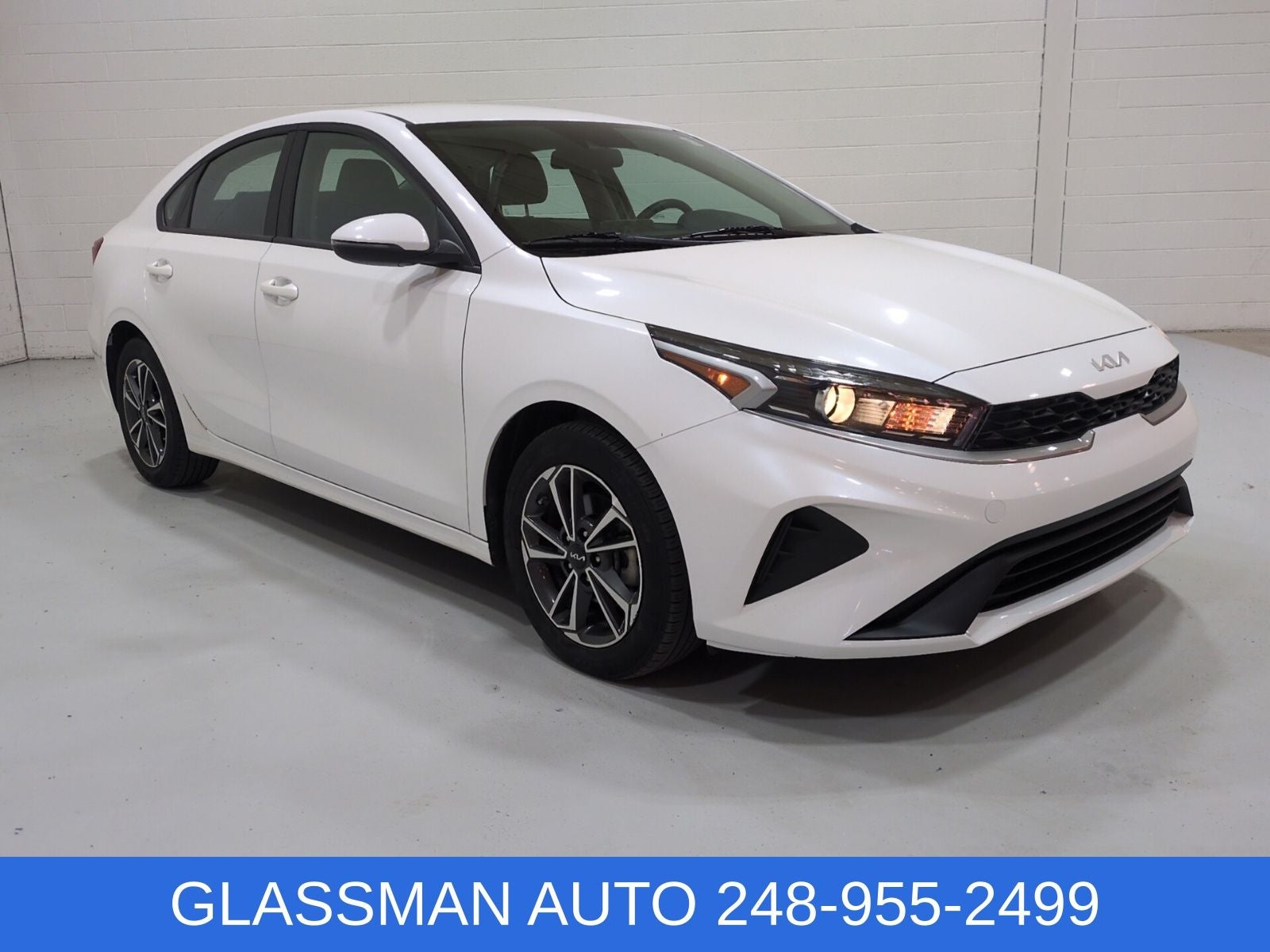 2023 Kia Forte LXS AT's photo