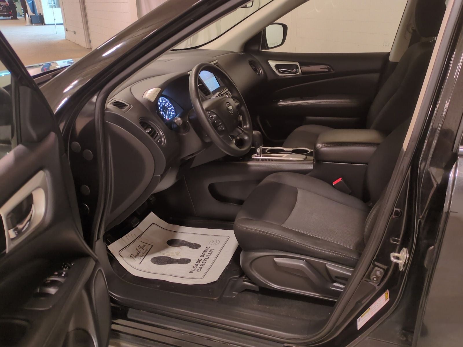 2020 Nissan Pathfinder S