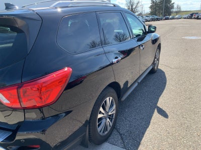 2020 Nissan Pathfinder S