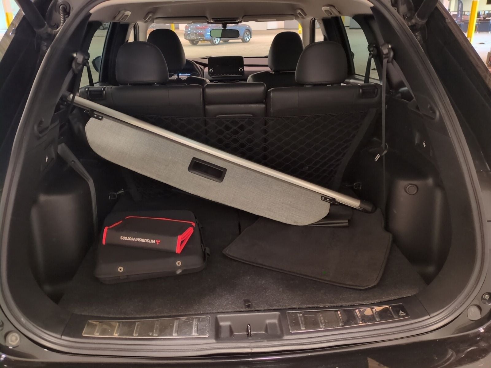 2023 Mitsubishi Outlander SE