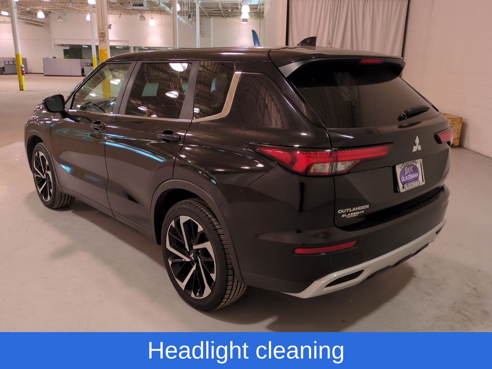 2023 Mitsubishi Outlander SE