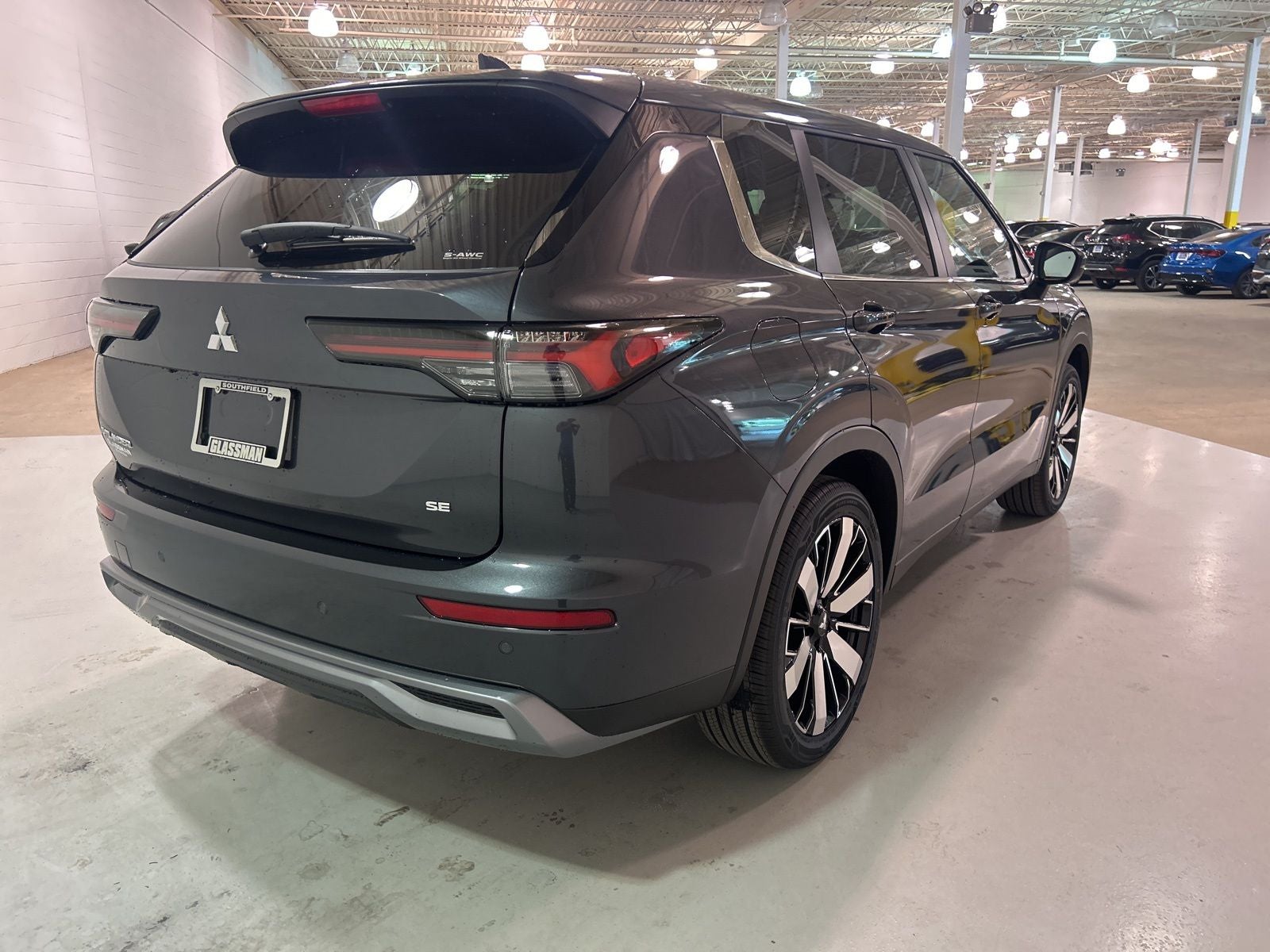 2025 Mitsubishi Outlander SE