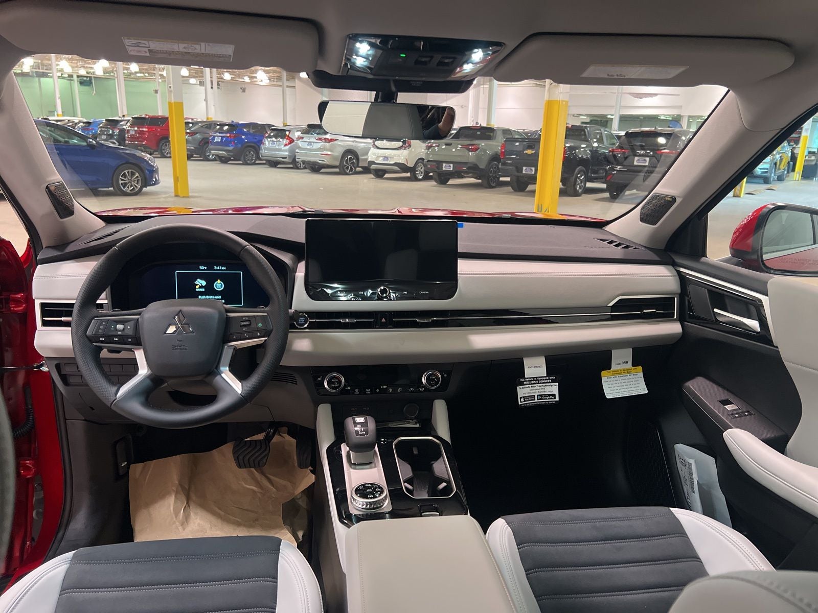 2025 Mitsubishi Outlander SE