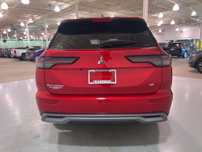 2025 Mitsubishi Outlander SE