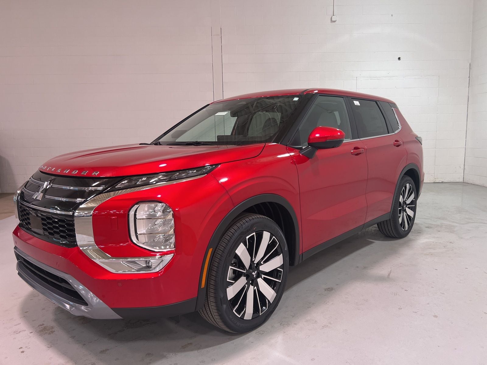 2025 Mitsubishi Outlander SE