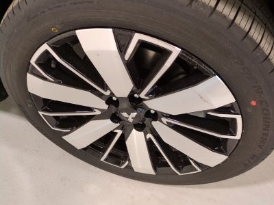 2025 Mitsubishi Outlander SEL Platinum Edition