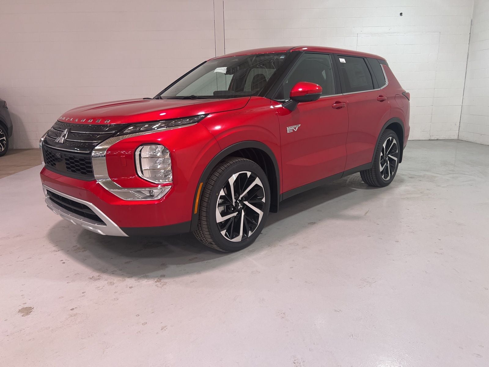 2025 Mitsubishi Outlander PHEV SE