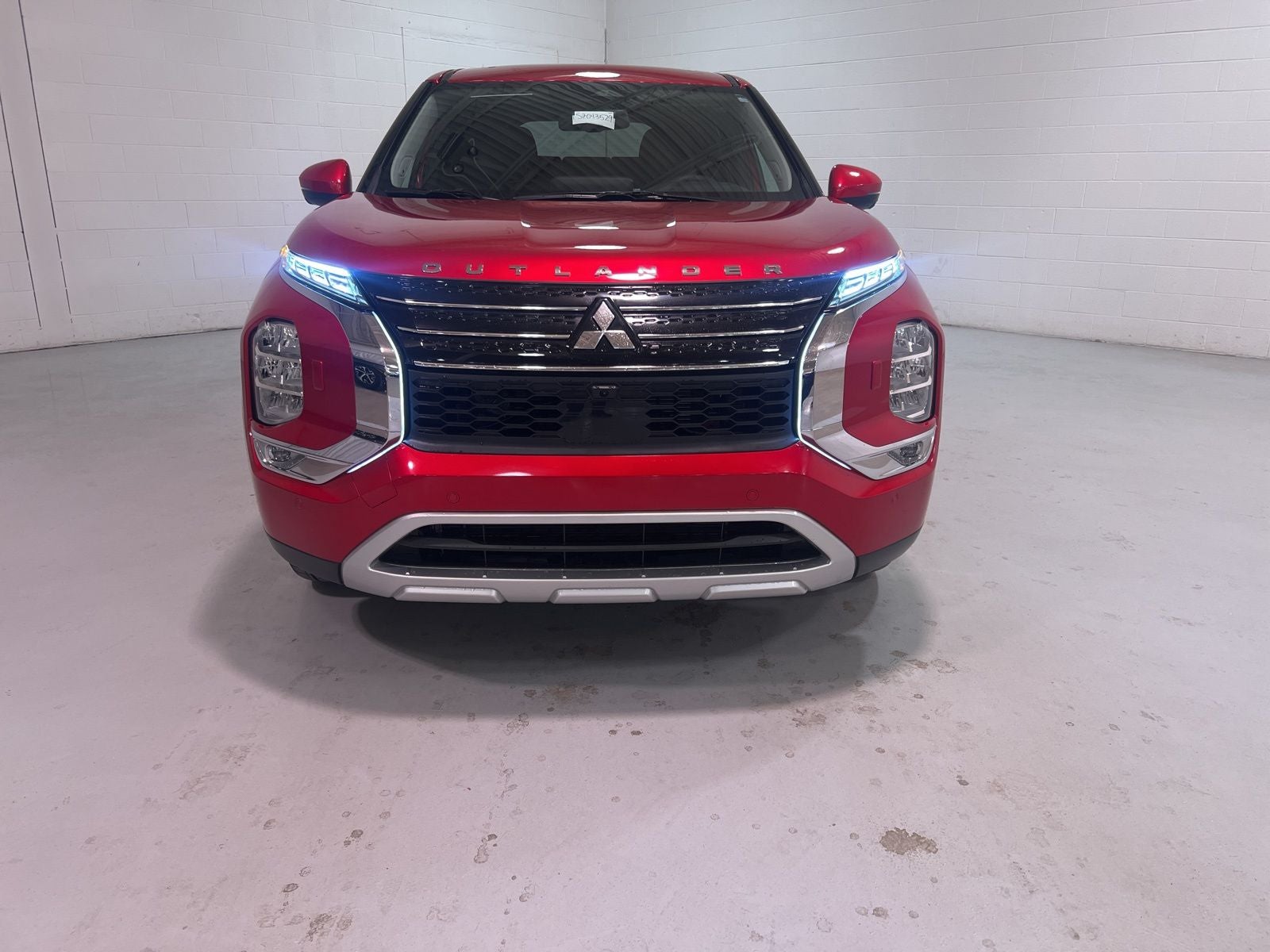 2025 Mitsubishi Outlander PHEV SE