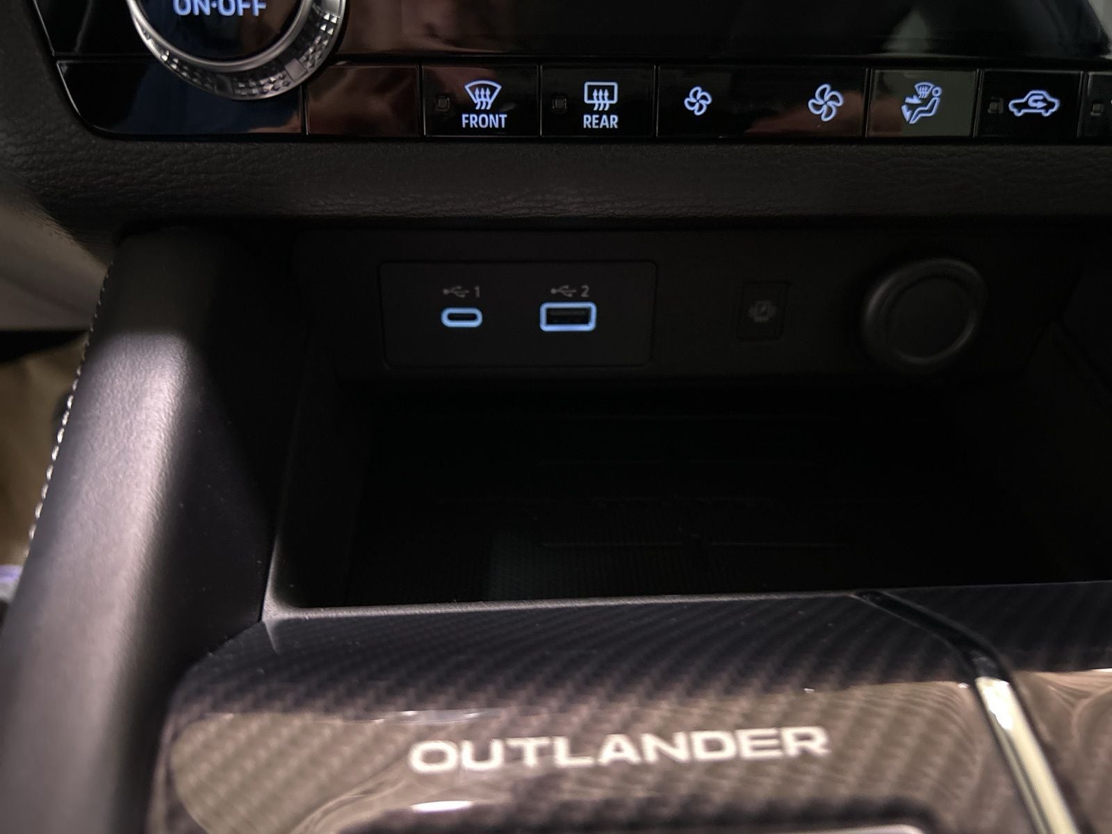 2025 Mitsubishi Outlander PHEV SE