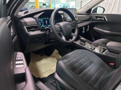 2025 Mitsubishi Outlander PHEV SE