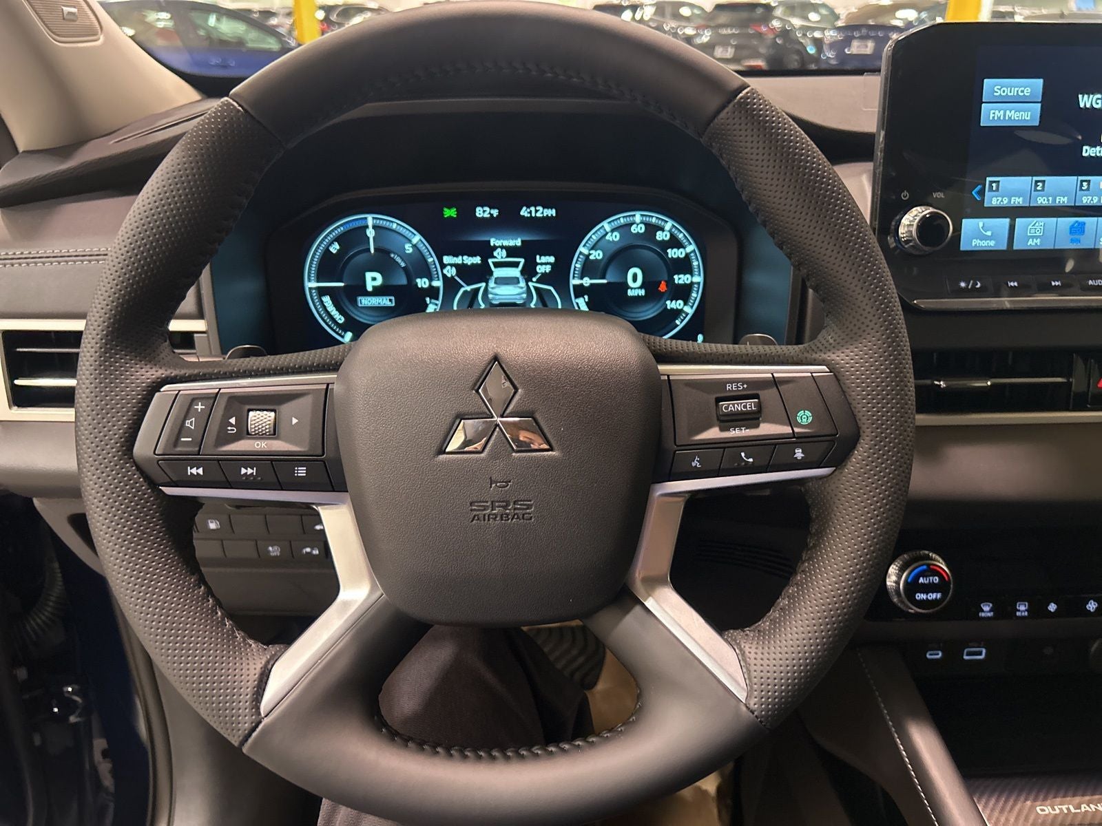 2025 Mitsubishi Outlander PHEV SE