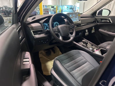 2025 Mitsubishi Outlander PHEV SE