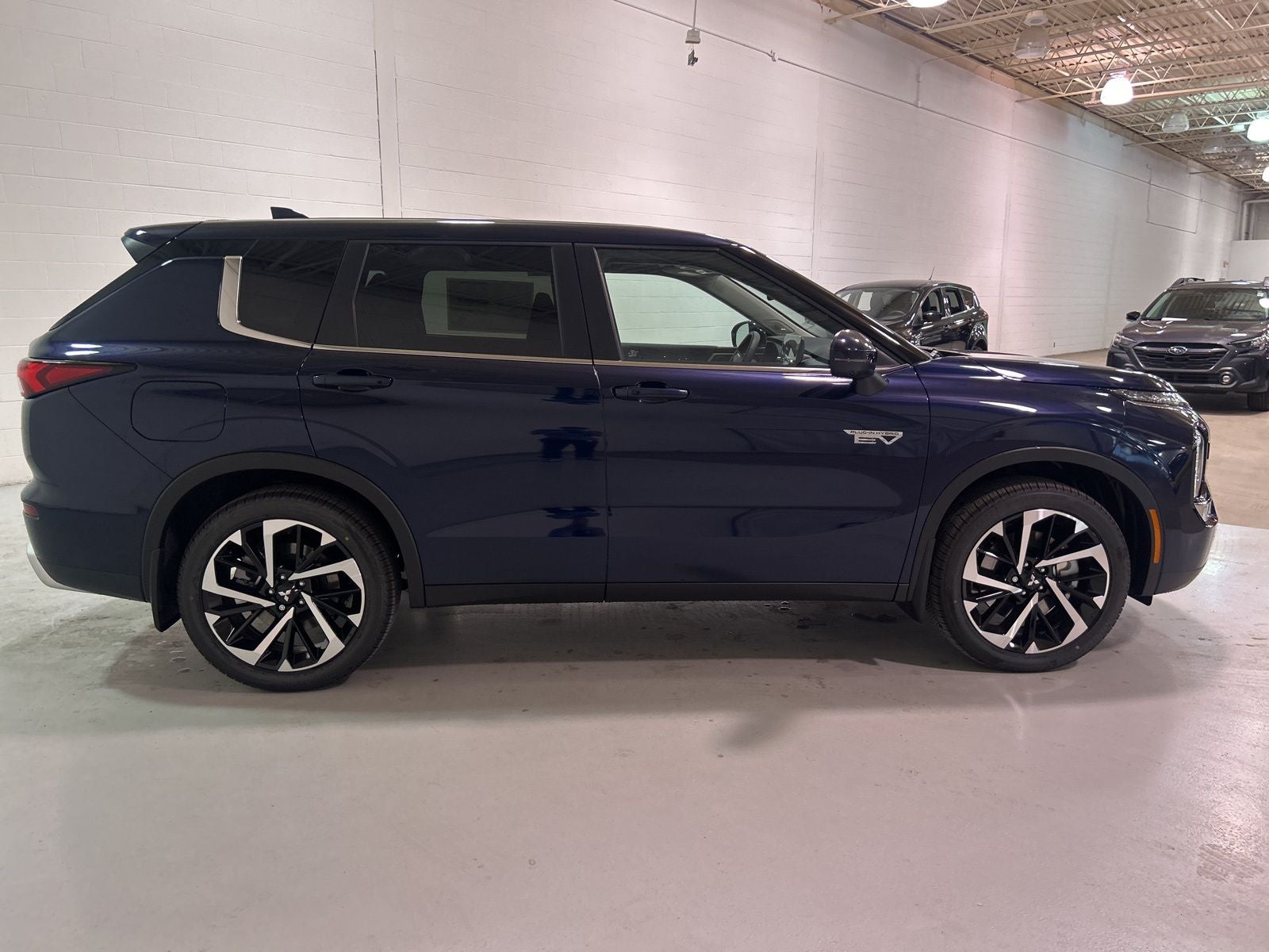 2025 Mitsubishi Outlander PHEV SE