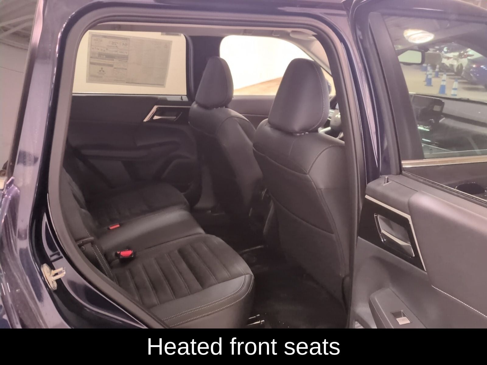 2025 Mitsubishi Outlander Plug-in Hybrid SE - Photo 12