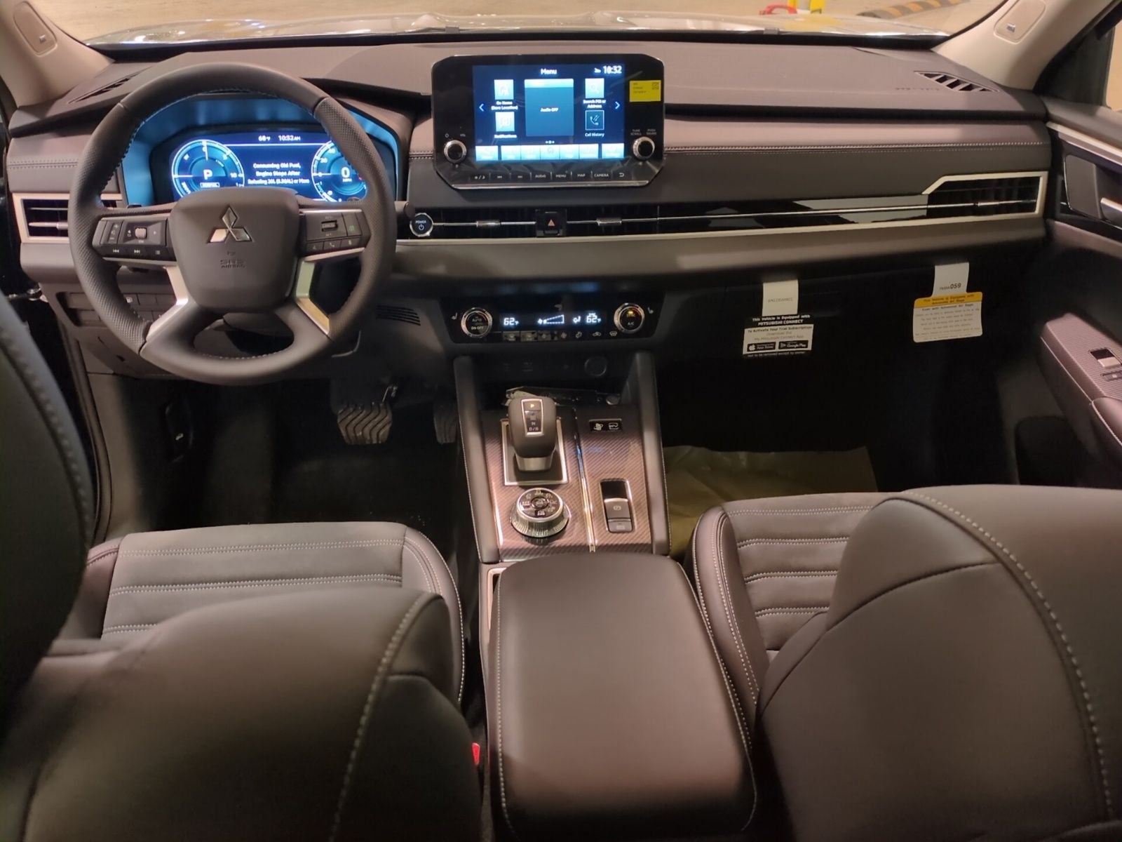 2025 Mitsubishi Outlander Plug-in Hybrid SE - Photo 16