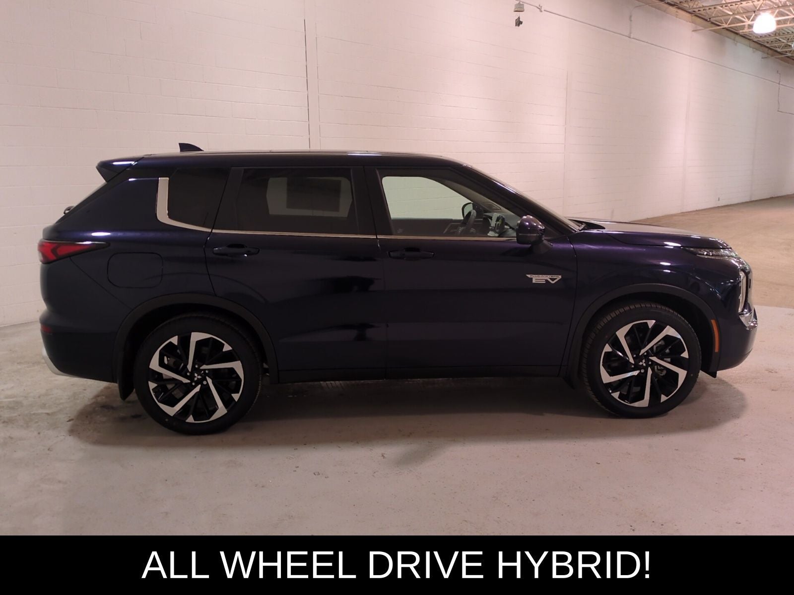 2025 Mitsubishi Outlander PHEV SE