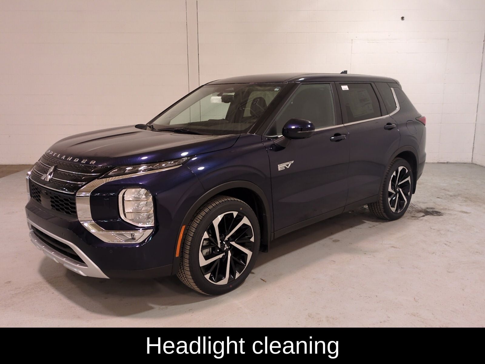 2025 Mitsubishi Outlander Plug-in Hybrid SE - Photo 8
