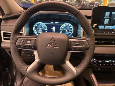 2025 Mitsubishi Outlander PHEV SE