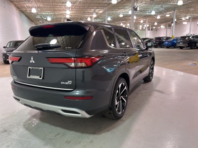 2025 Mitsubishi Outlander PHEV SE