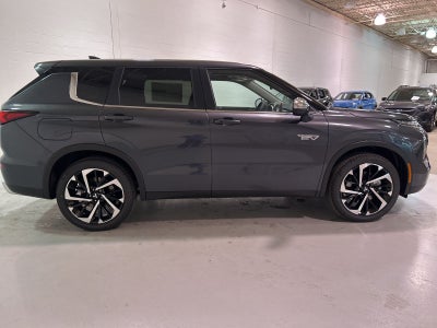 2025 Mitsubishi Outlander PHEV SE