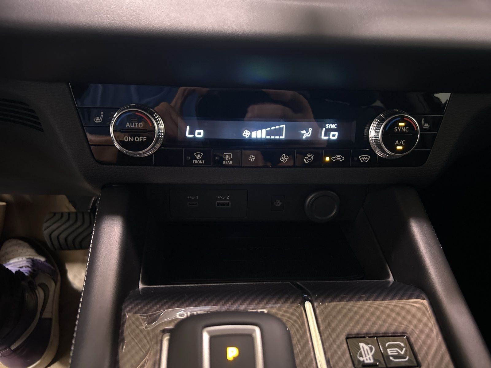 2025 Mitsubishi Outlander PHEV SE