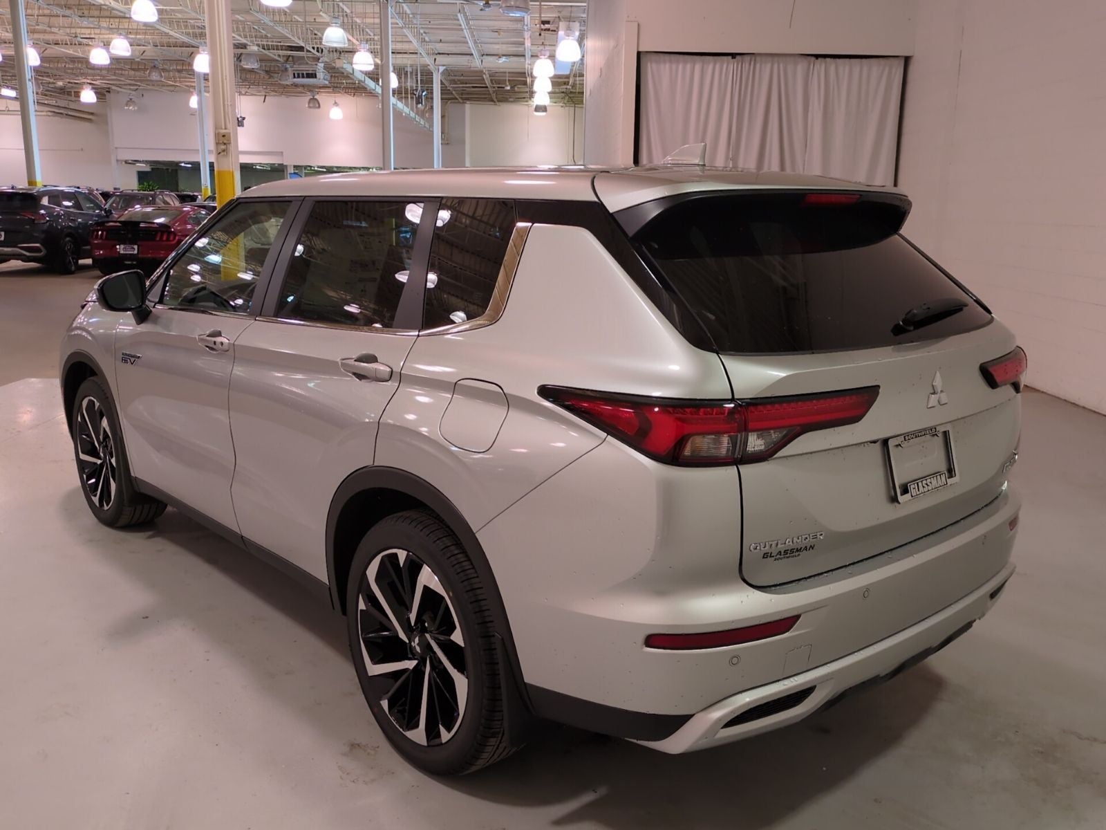 2025 Mitsubishi Outlander PHEV SE