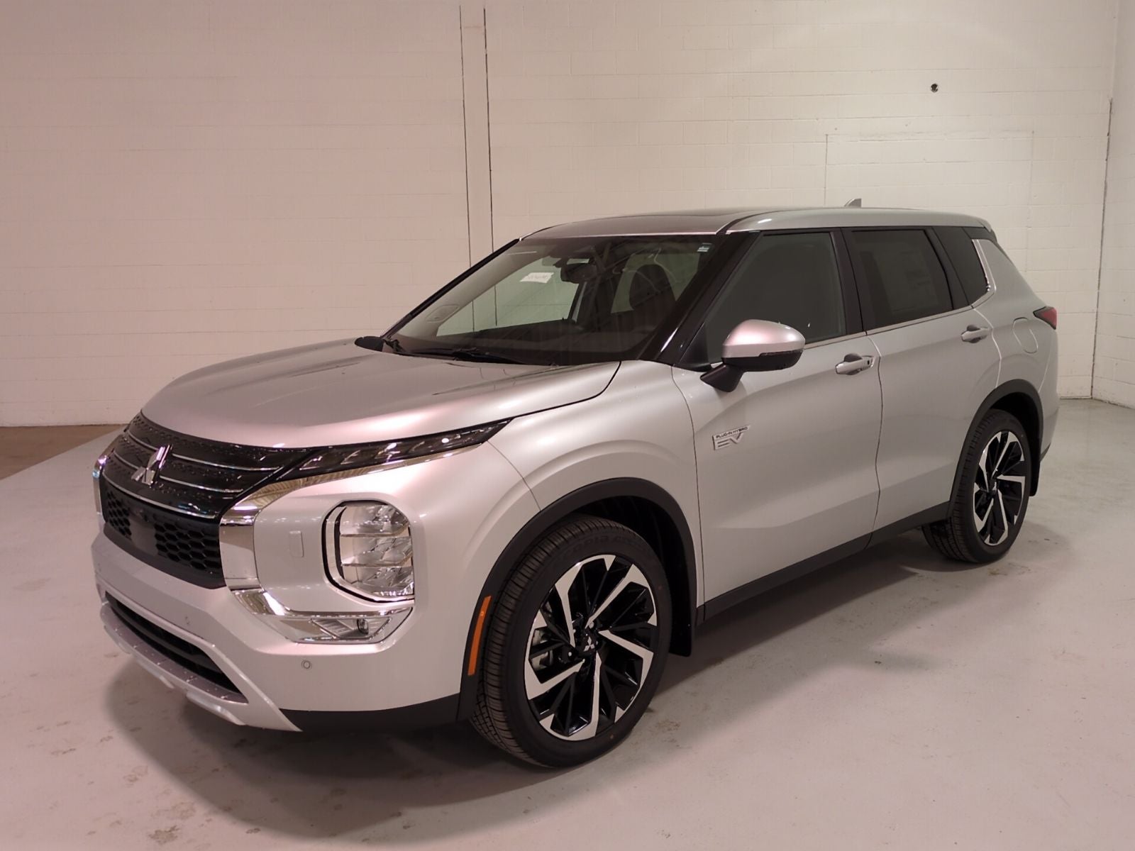 2025 Mitsubishi Outlander PHEV SE