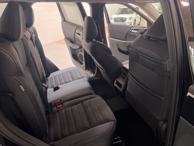 2025 Mitsubishi Outlander PHEV SE