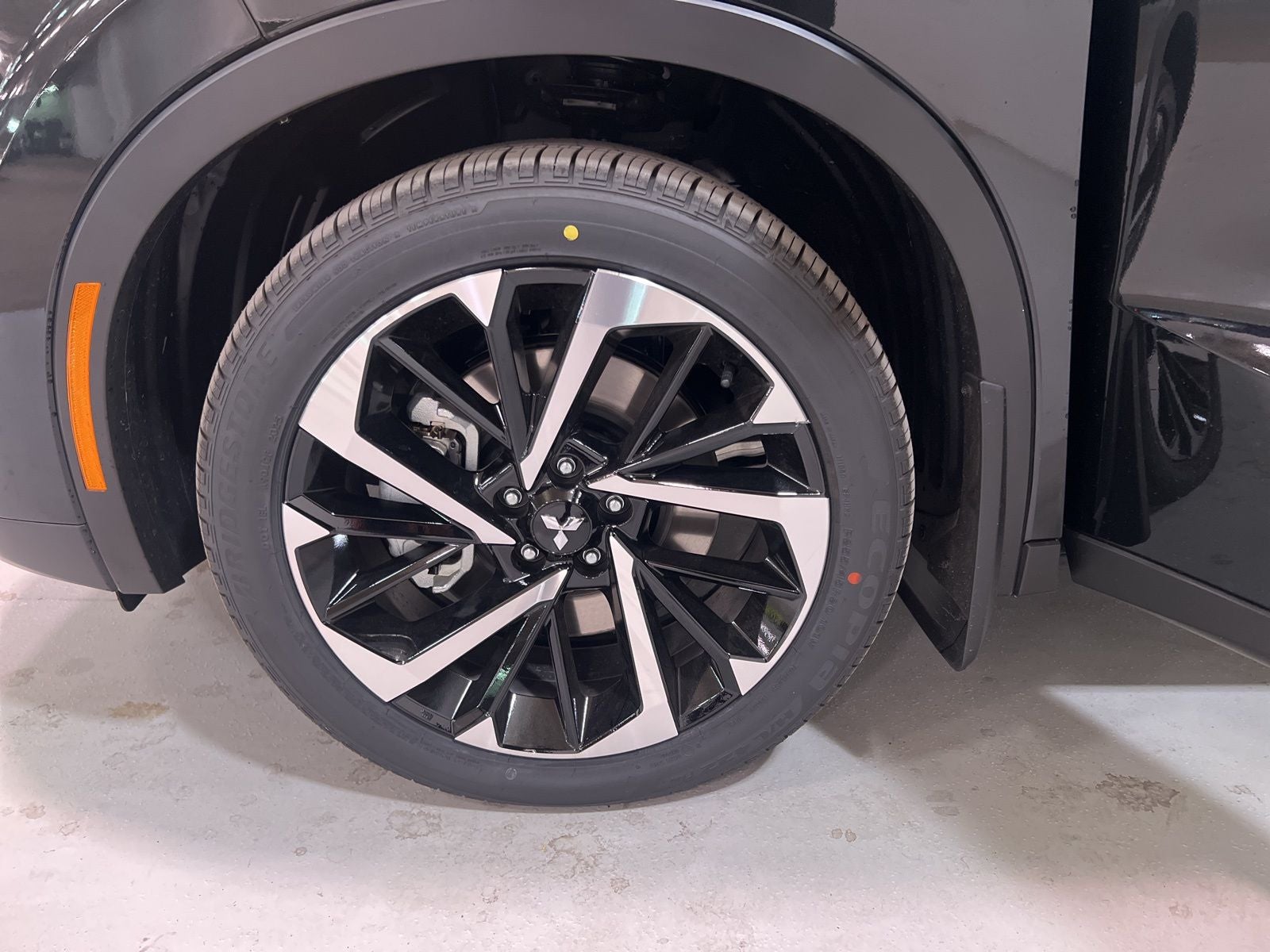 2025 Mitsubishi Outlander PHEV SE