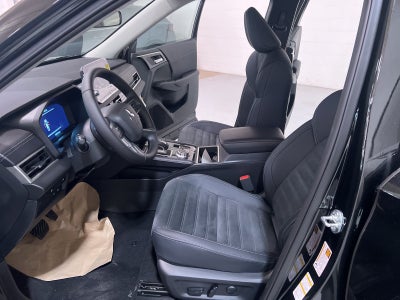 2025 Mitsubishi Outlander PHEV SE