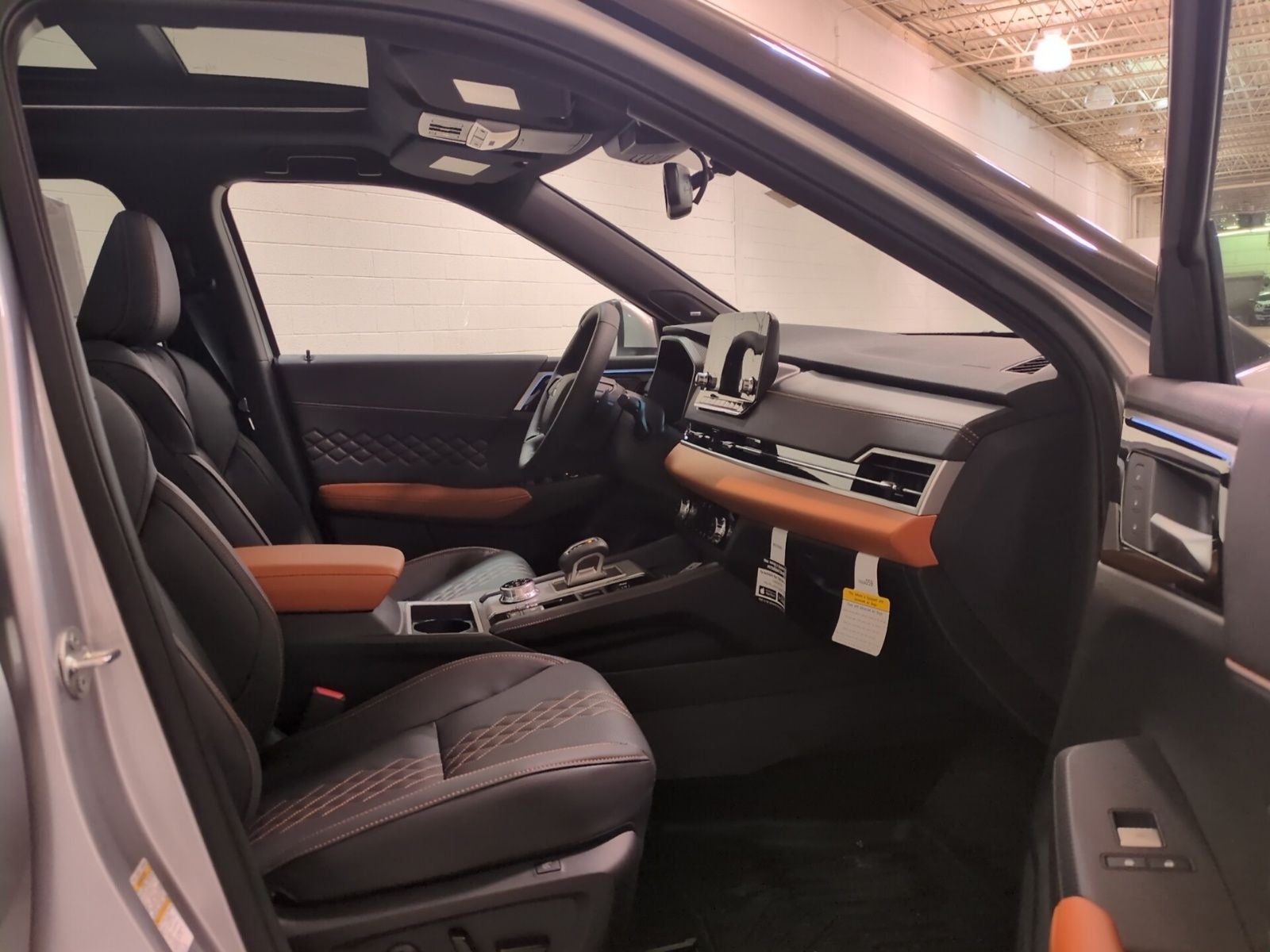 2025 Mitsubishi Outlander PHEV SEL