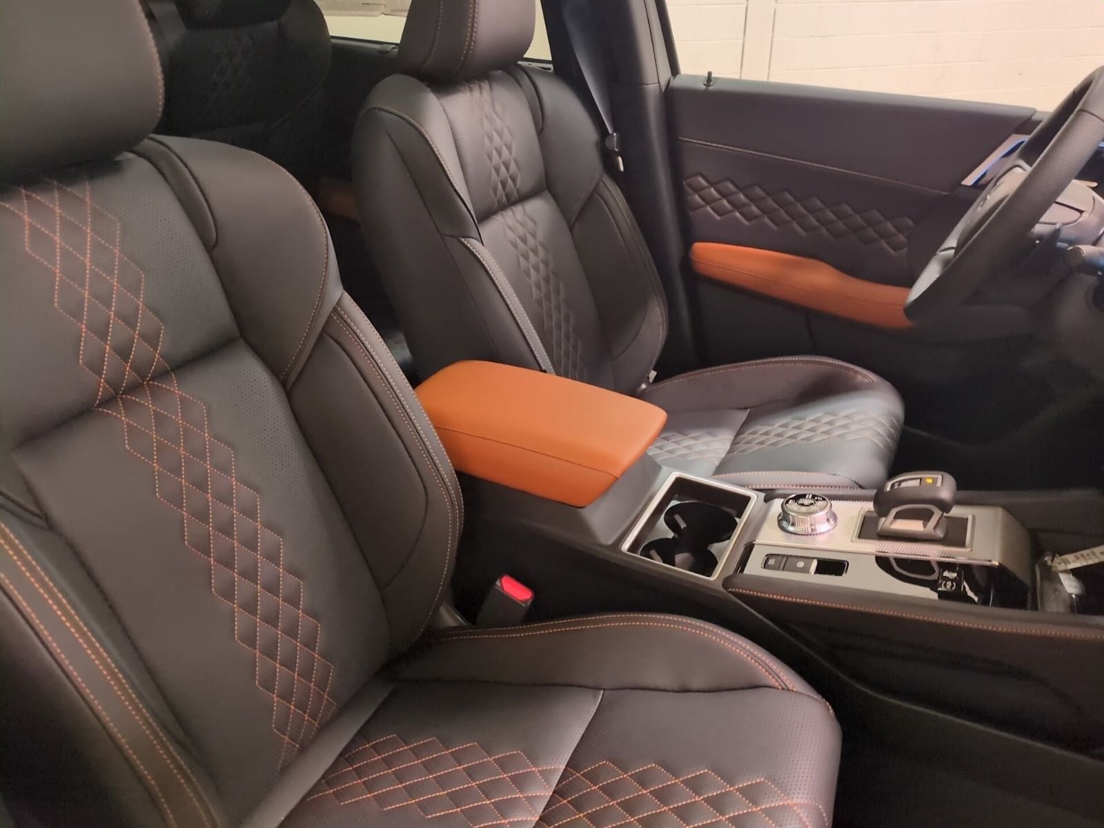 2025 Mitsubishi Outlander PHEV SEL