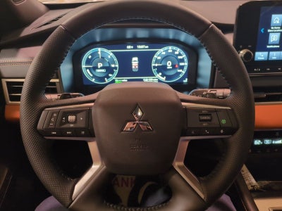 2025 Mitsubishi Outlander PHEV SEL