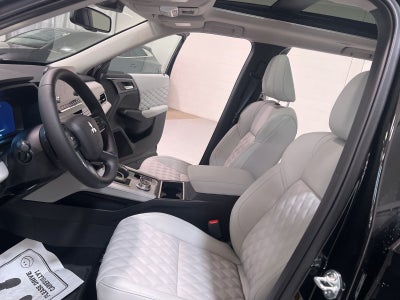 2025 Mitsubishi Outlander PHEV SEL