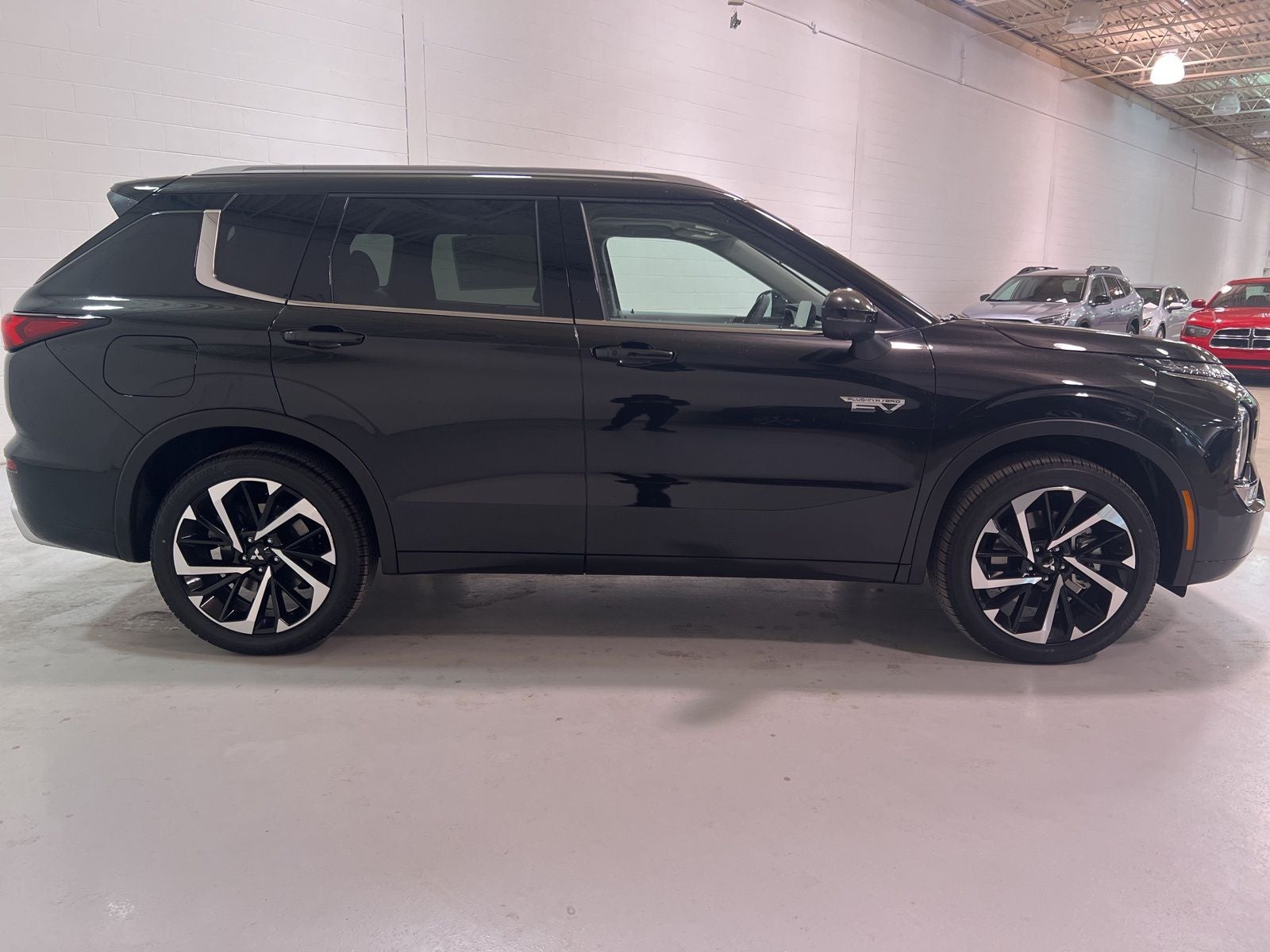 2025 Mitsubishi Outlander PHEV SEL