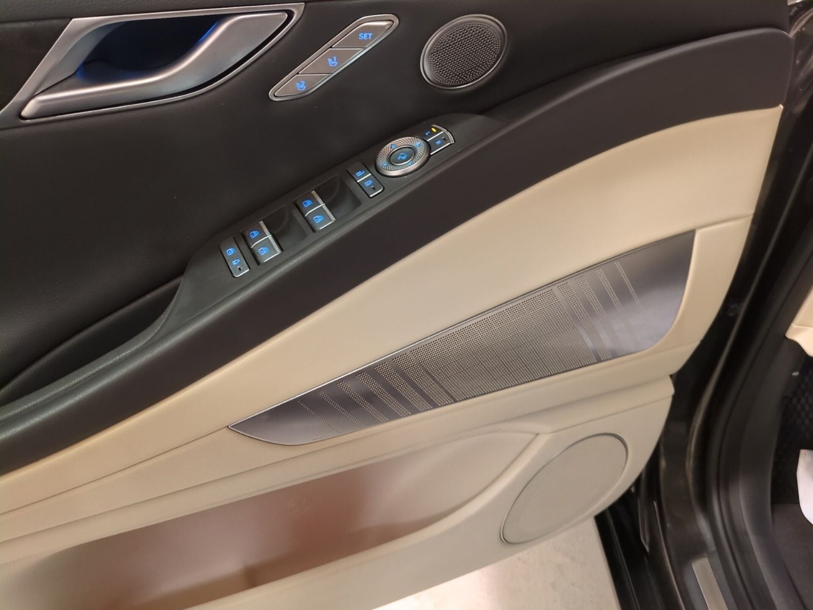 2022 Genesis G80 2.5T