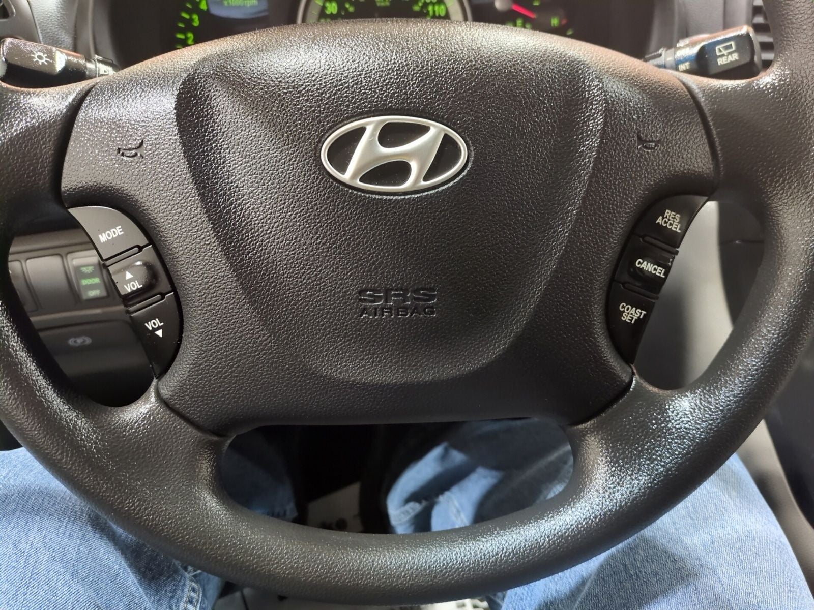 2008 Hyundai Entourage GLS