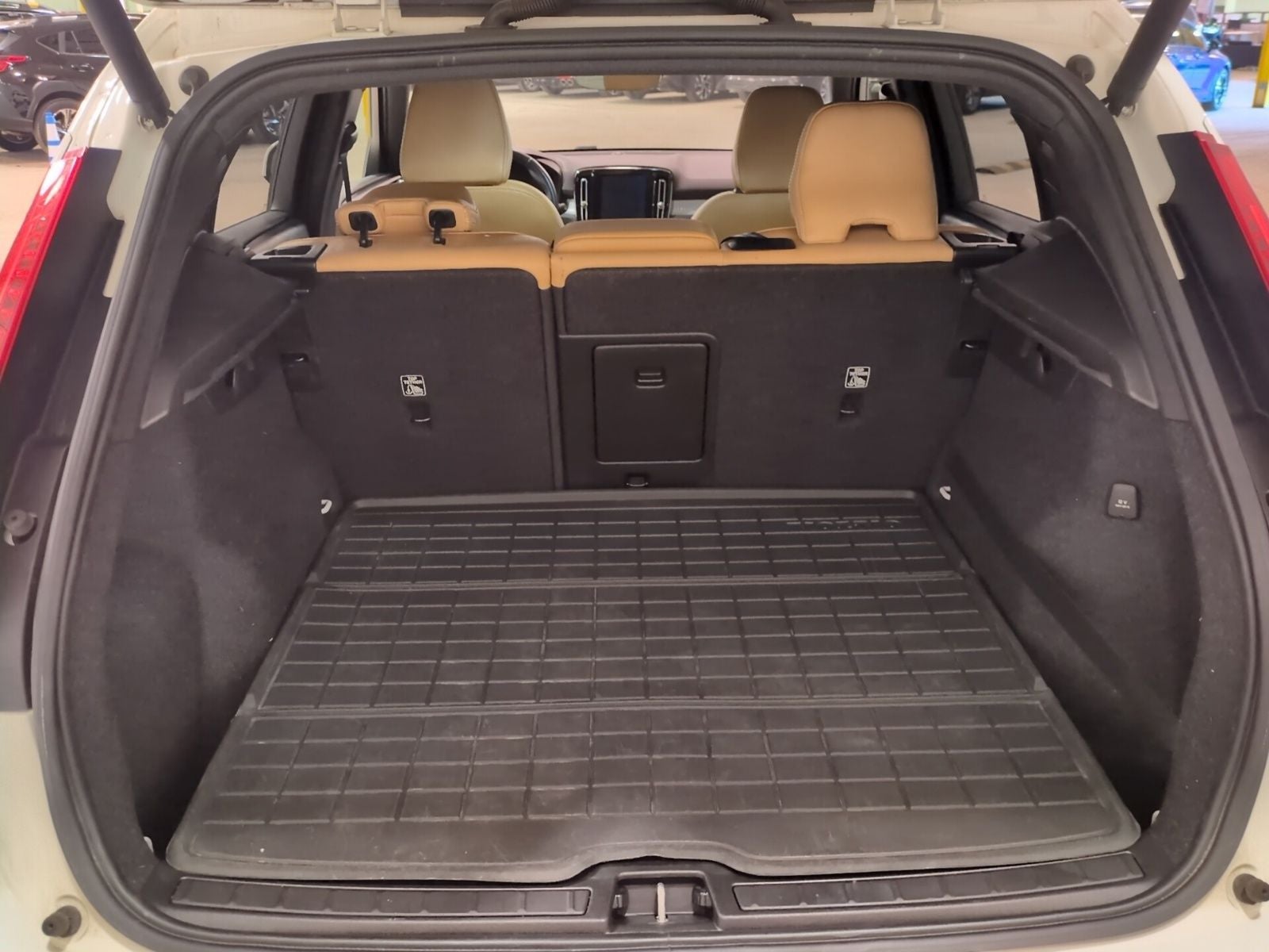 2019 Volvo XC40 Momentum