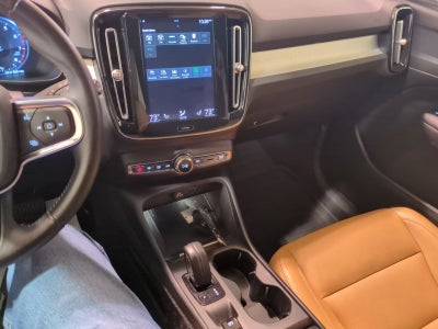 2019 Volvo XC40 Momentum