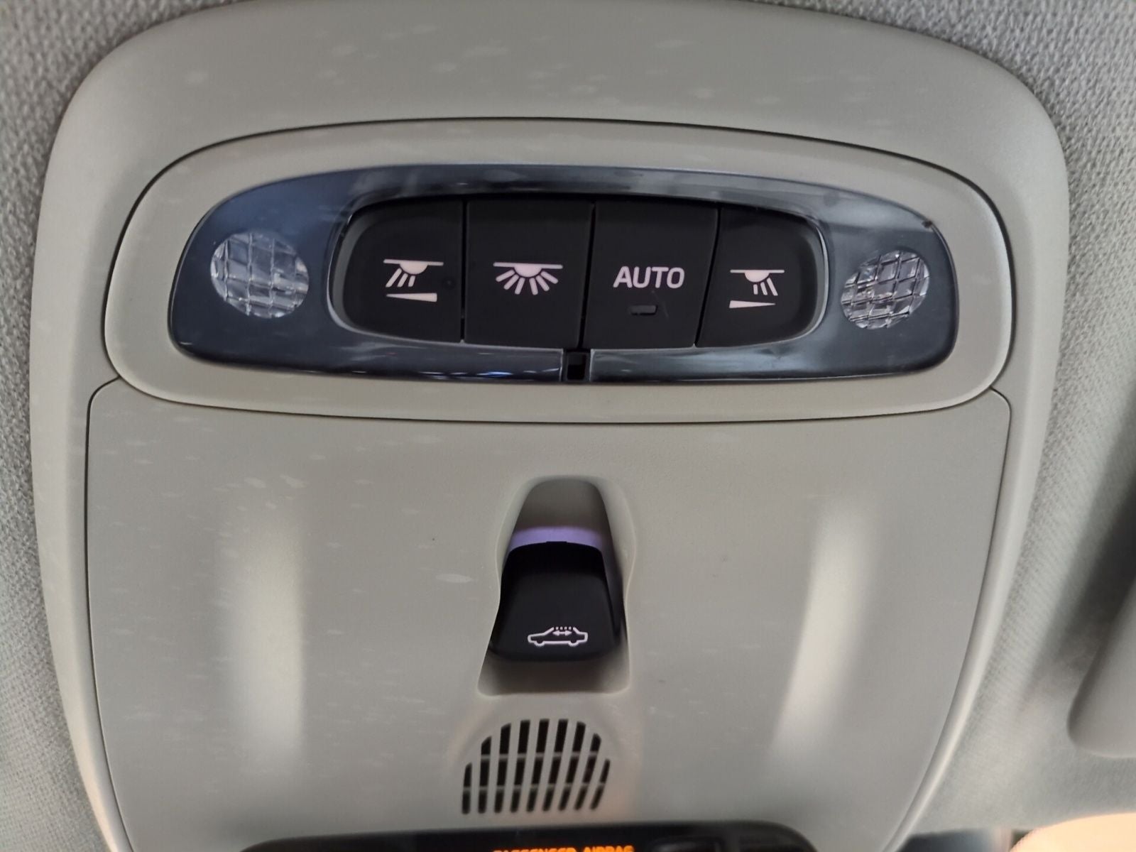 2022 Volvo XC40 Momentum