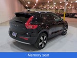 2022 Volvo XC40 Momentum