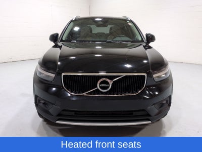 2022 Volvo XC40 Momentum